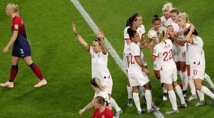 女足世界杯中国vs丹麦主裁判